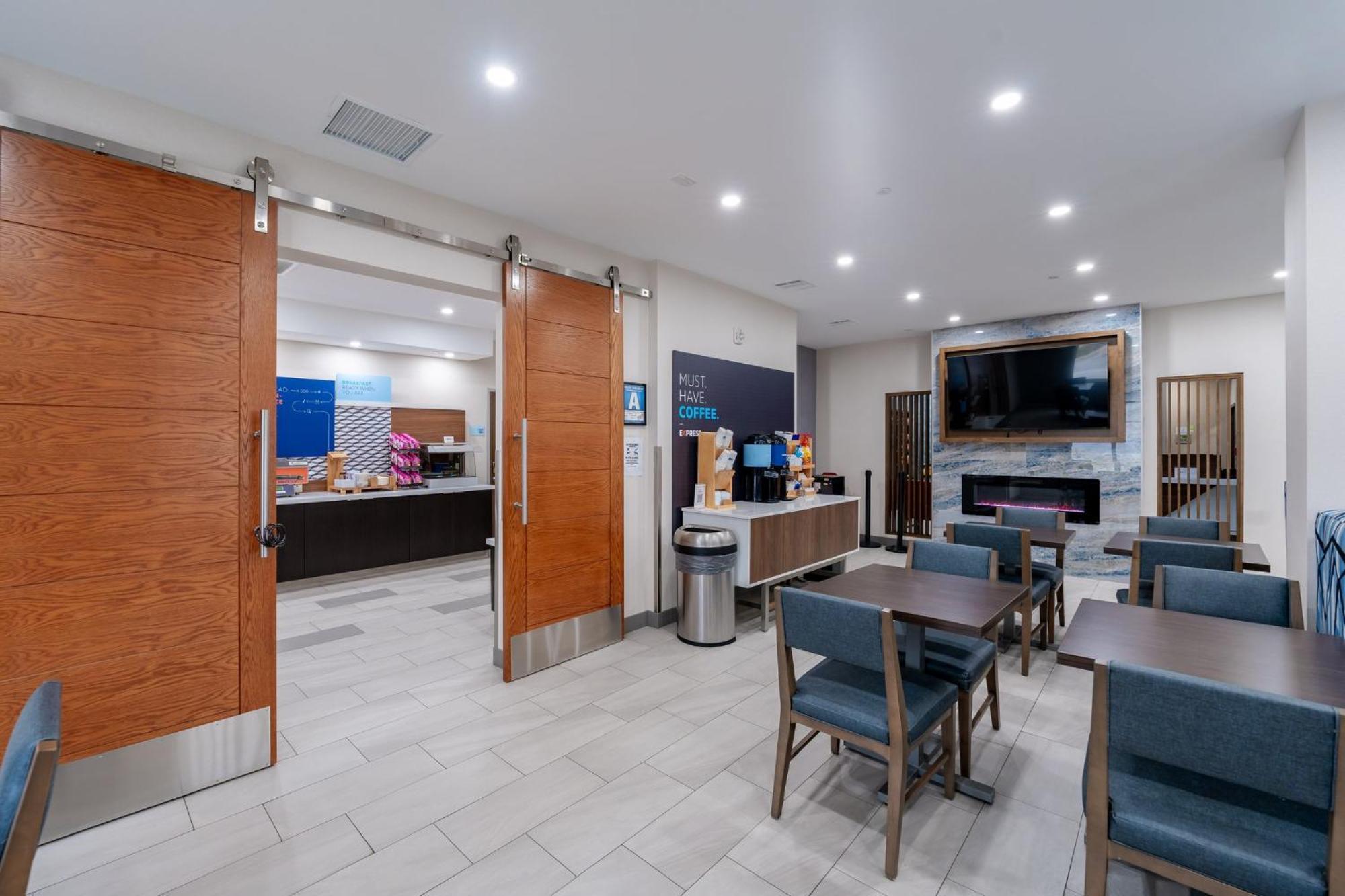 Lebec Holiday Inn Express & Suites Frazier Park By Ihg מראה חיצוני תמונה